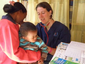 La pediatra Ilenia in ambulatorio